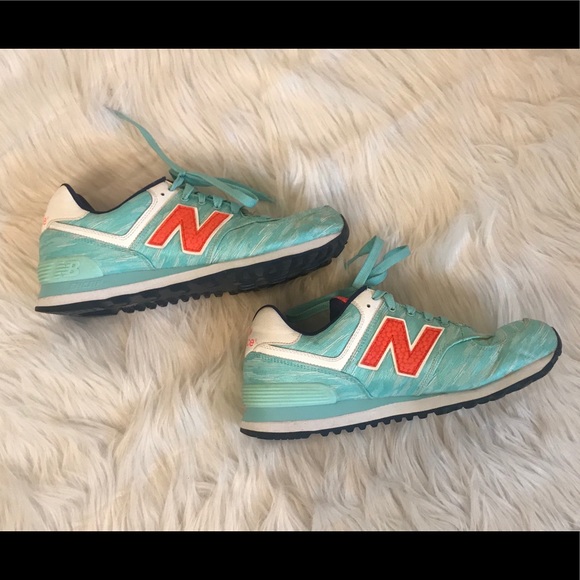 New Balance Shoes - New Balance tennis shoes size 9